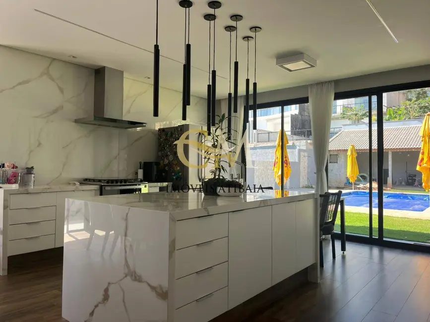 Foto 1 de Casa com 4 quartos à venda, 720m2 em Estância Santa Maria do Portão, Atibaia - SP