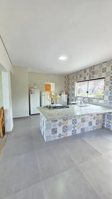 Foto 2 de Casa com 3 quartos à venda, 2000m2 em Jardim Estância Brasil, Atibaia - SP