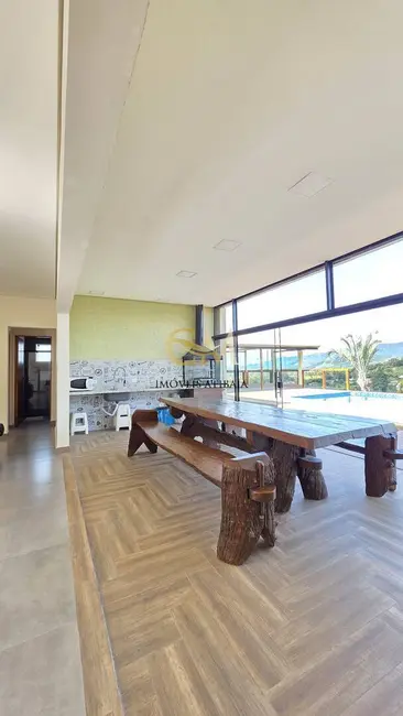 Foto 6 de Casa com 3 quartos à venda, 2000m2 em Jardim Estância Brasil, Atibaia - SP