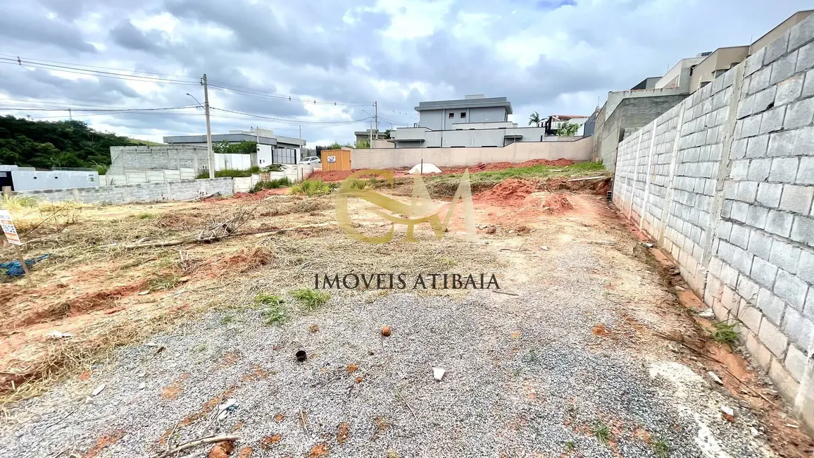 Foto 1 de Terreno / Lote à venda, 210m2 em Atibaia - SP