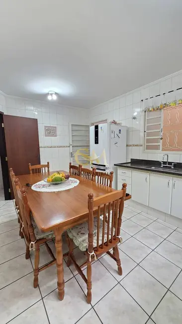 Casa com 2 quartos à venda, 177m2 em Jardim Alvinópolis, Atibaia - SP - imagem 6 Foto 6 de Casa com 2 quartos à venda, 177m2 em Jardim Alvinópolis, Atibaia - SP