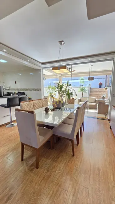 Foto 9 de Casa com 3 quartos à venda, 360m2 em Parque Arco Iris, Atibaia - SP