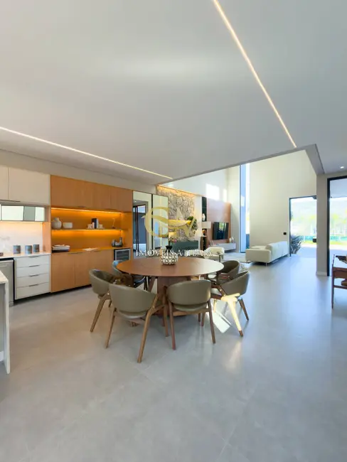 Foto 6 de Casa de Condomínio com 3 quartos à venda, 370m2 em Vila Santista, Atibaia - SP