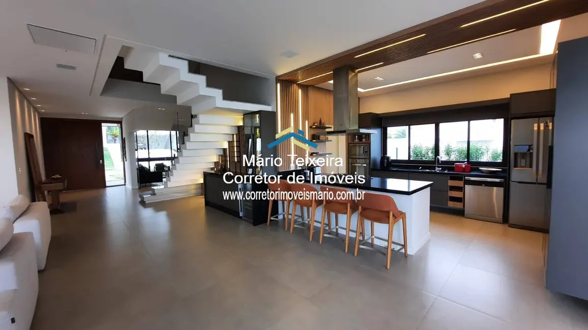 Casa de Condomínio com 4 quartos para alugar, 434m2 em Sao Jose Dos Campos - SP - imagem 8 Foto 8 de Casa de Condomínio com 4 quartos para alugar, 434m2 em Sao Jose Dos Campos - SP