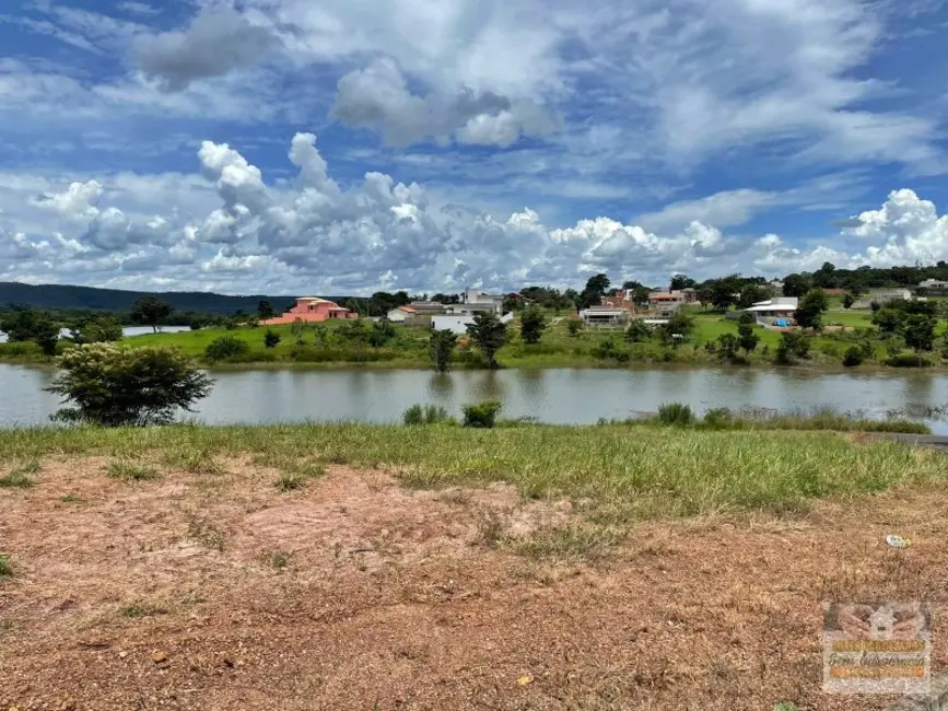 Foto 3 de Terreno / Lote à venda, 300m2 em Caldas Novas - GO