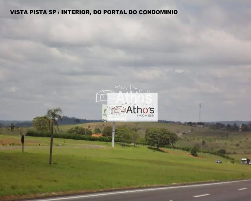 Foto 1 de Terreno / Lote à venda, 370m2 em Pardinho - SP