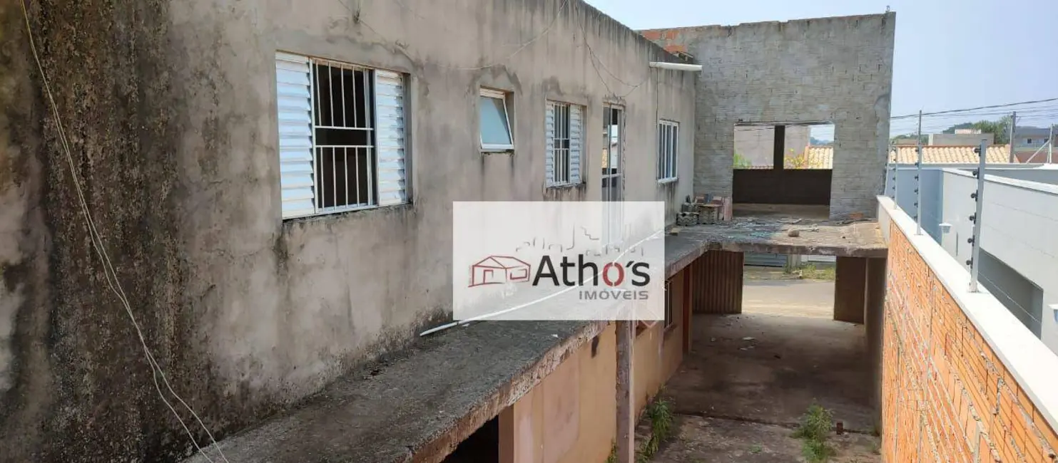 Foto 4 de Sobrado com 4 quartos à venda, 200m2 em Elias Fausto - SP