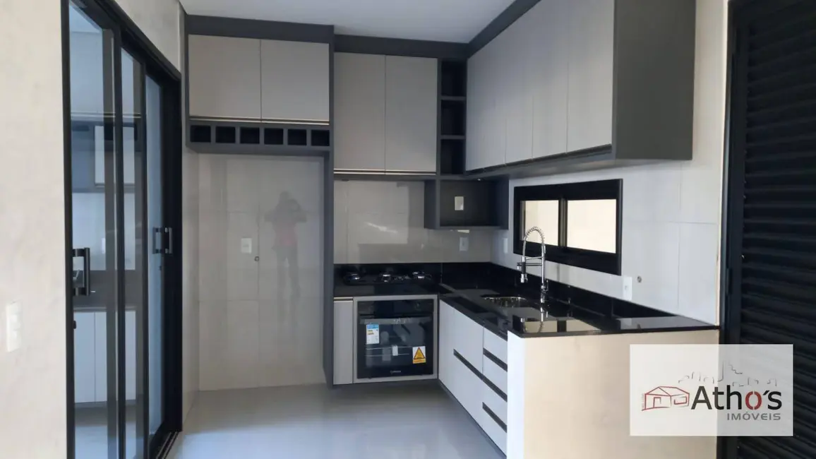 Casa de Condomínio com 3 quartos à venda, 200m2 em Indaiatuba - SP - imagem 3 Foto 3 de Casa de Condomínio com 3 quartos à venda, 200m2 em Indaiatuba - SP