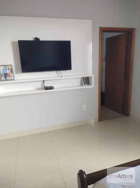 Foto 3 de Sobrado com 4 quartos à venda, 150m2 em Jardim dos Colibris, Indaiatuba - SP