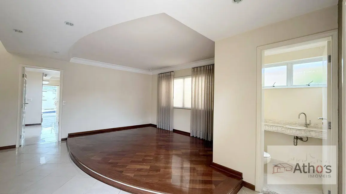 Foto 4 de Sobrado com 3 quartos à venda e para alugar, 360m2 em Jardim Esplanada, Indaiatuba - SP