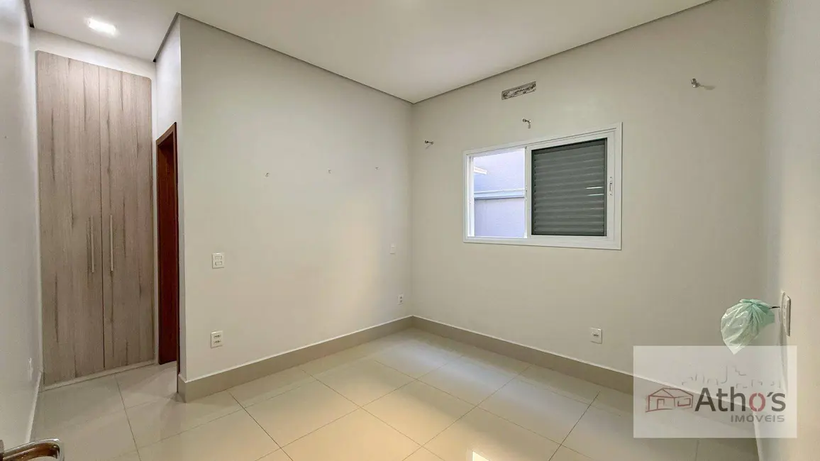 Foto 9 de Sobrado com 4 quartos à venda e para alugar, 300m2 em Jardim Residencial Dona Lucilla, Indaiatuba - SP