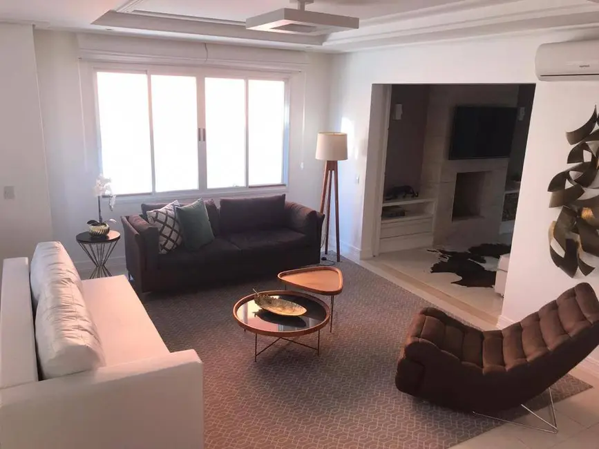 Casa com 4 quartos para alugar, 450m2 em Jurerê, Florianopolis - SC - imagem 3 Foto 3 de Casa com 4 quartos para alugar, 450m2 em Jurerê, Florianopolis - SC