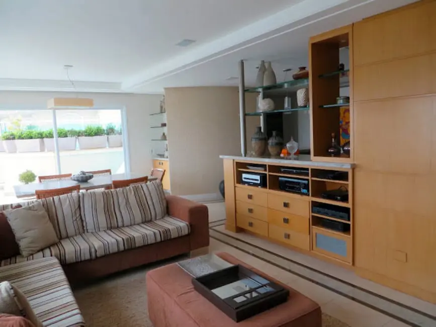 Cobertura com 3 quartos para alugar, 262m2 em Jurerê Internacional, Florianopolis - SC - imagem 4 Foto 4 de Cobertura com 3 quartos para alugar, 262m2 em Jurerê Internacional, Florianopolis - SC