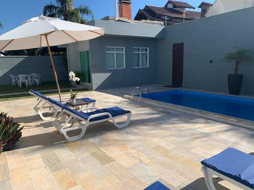 Foto 1 de Casa com 6 quartos para alugar, 380m2 em Jurerê Internacional, Florianopolis - SC