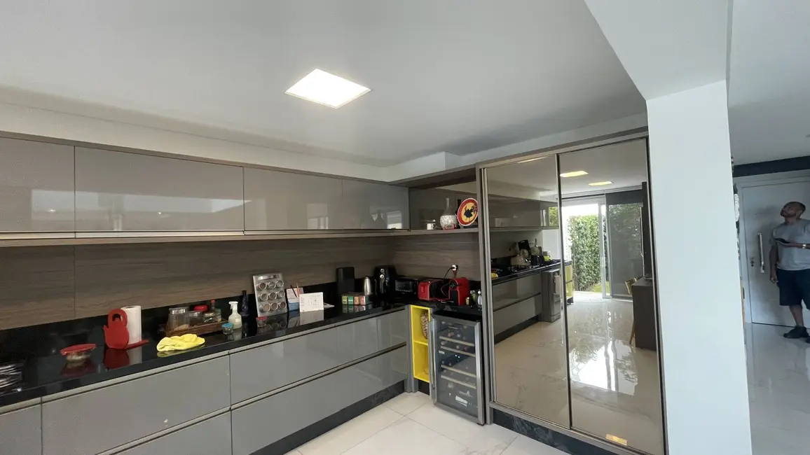 Foto 9 de Apartamento com 4 quartos à venda, 240m2 em Canasvieiras, Florianopolis - SC