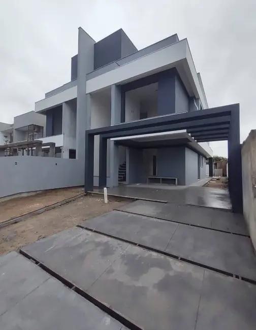 Casa com 3 quartos à venda, 170m2 em São João do Rio Vermelho, Florianopolis - SC - imagem 9 Foto 9 de Casa com 3 quartos à venda, 170m2 em São João do Rio Vermelho, Florianopolis - SC