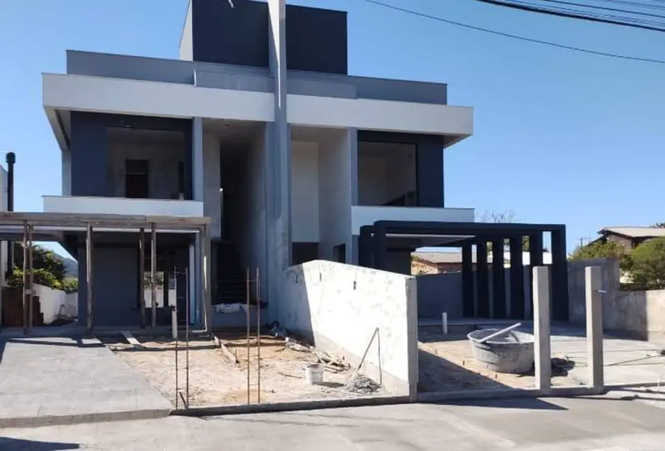 Casa com 3 quartos à venda, 170m2 em São João do Rio Vermelho, Florianopolis - SC - imagem 7 Foto 7 de Casa com 3 quartos à venda, 170m2 em São João do Rio Vermelho, Florianopolis - SC