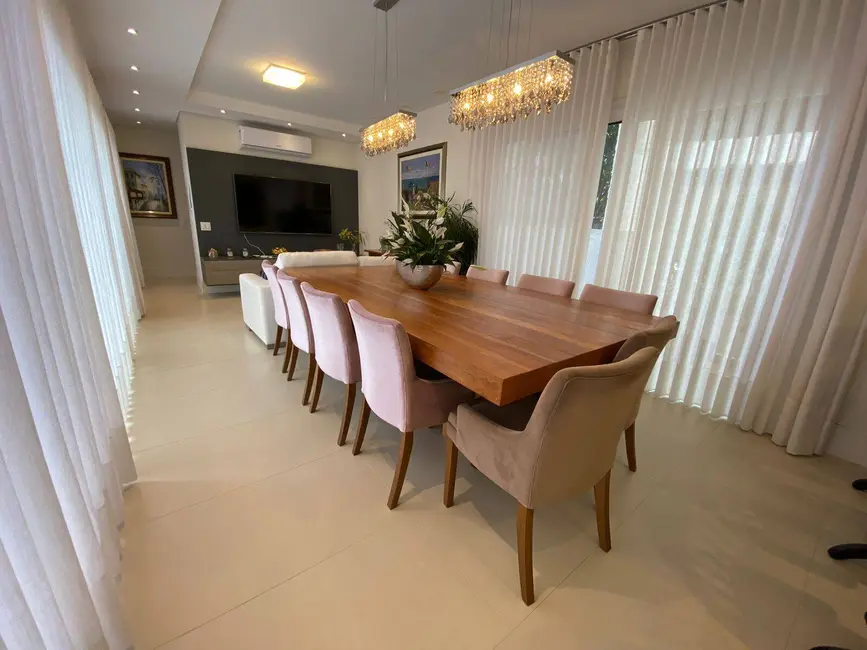 Casa com 5 quartos para alugar, 280m2 em Jurerê, Florianopolis - SC - imagem 8 Foto 8 de Casa com 5 quartos para alugar, 280m2 em Jurerê, Florianopolis - SC