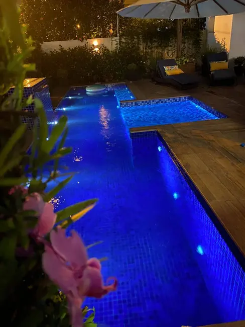 Foto 26 de Casa com 5 quartos para alugar, 280m2 em Jurerê, Florianopolis - SC