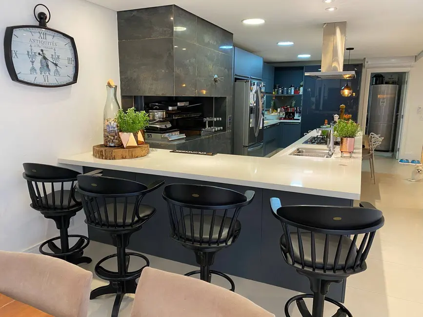 Foto 2 de Casa com 5 quartos para alugar, 280m2 em Jurerê, Florianopolis - SC