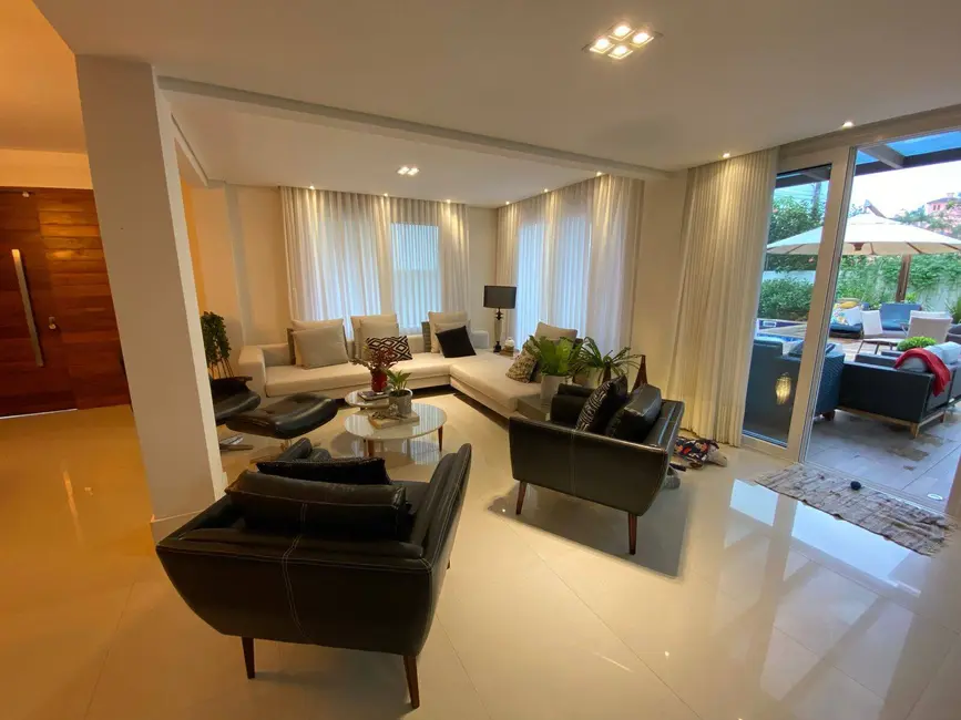 Foto 19 de Casa com 5 quartos para alugar, 280m2 em Jurerê, Florianopolis - SC