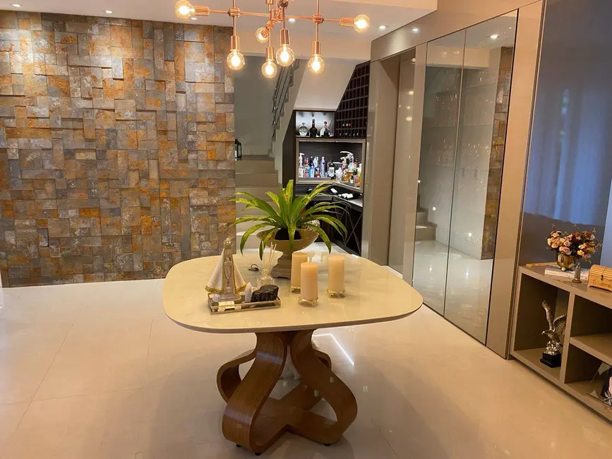 Foto 20 de Casa com 5 quartos para alugar, 280m2 em Jurerê, Florianopolis - SC