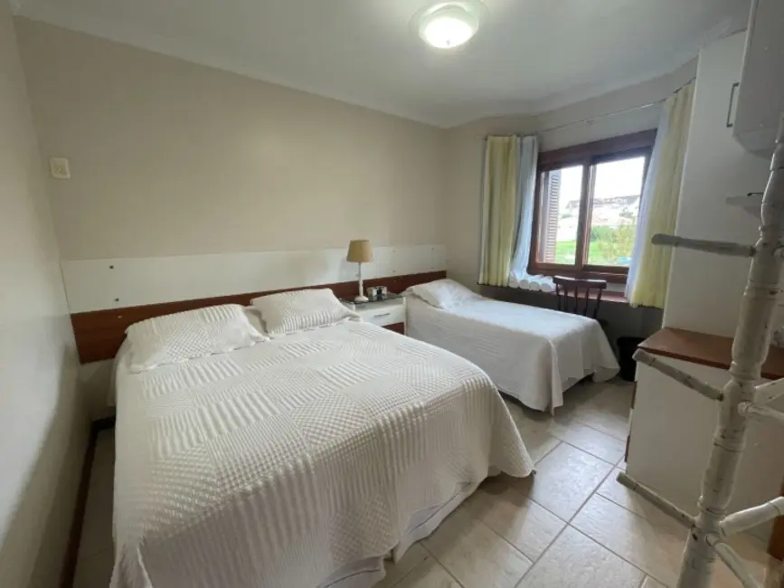 Foto 20 de Casa com 6 quartos para alugar, 320m2 em Jurerê, Florianopolis - SC