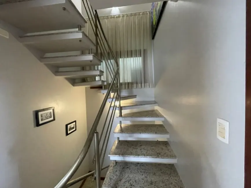 Foto 43 de Casa com 6 quartos para alugar, 320m2 em Jurerê, Florianopolis - SC