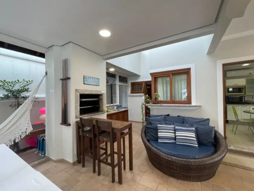 Casa com 6 quartos para alugar, 320m2 em Jurerê, Florianopolis - SC - imagem 6 Foto 6 de Casa com 6 quartos para alugar, 320m2 em Jurerê, Florianopolis - SC