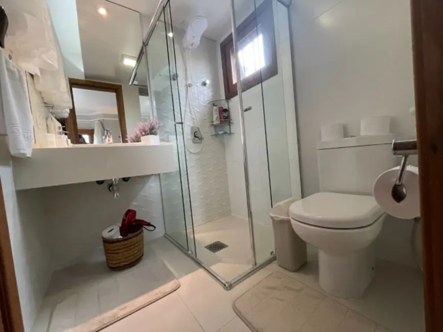 Foto 42 de Casa com 6 quartos para alugar, 320m2 em Jurerê, Florianopolis - SC