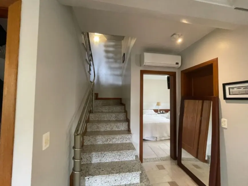 Foto 22 de Casa com 6 quartos para alugar, 320m2 em Jurerê, Florianopolis - SC