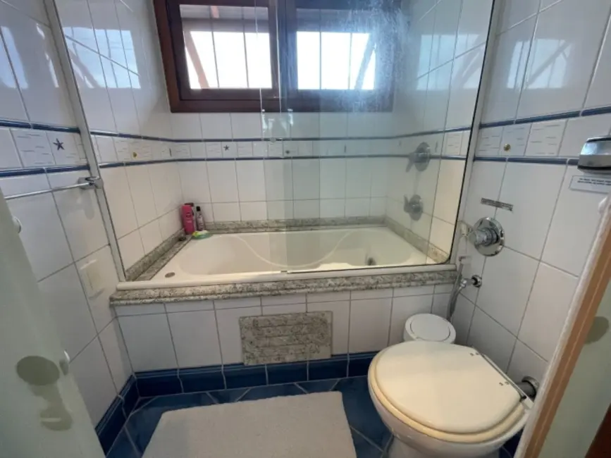 Foto 35 de Casa com 6 quartos para alugar, 320m2 em Jurerê, Florianopolis - SC