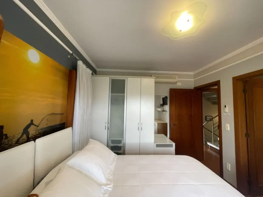 Foto 38 de Casa com 6 quartos para alugar, 320m2 em Jurerê, Florianopolis - SC