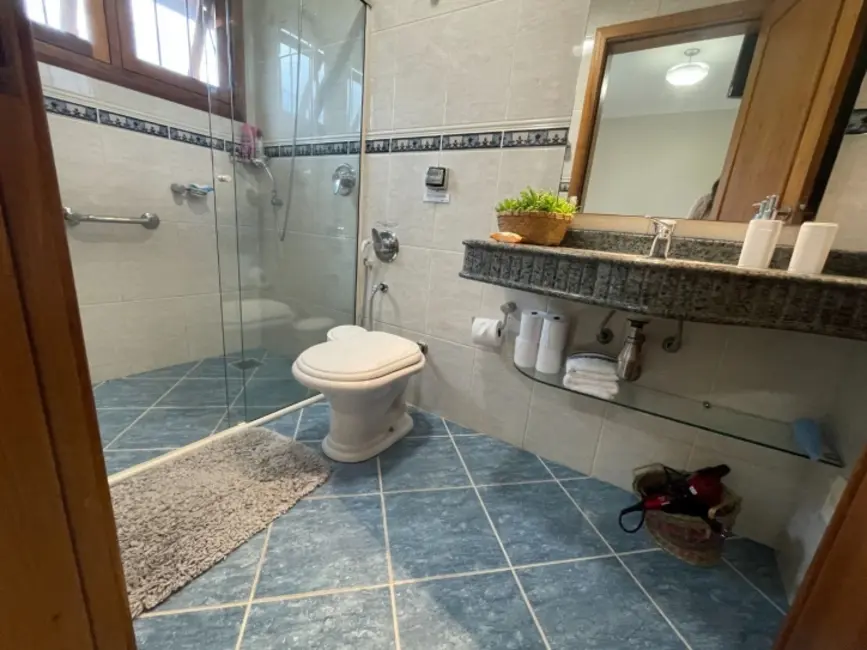 Foto 21 de Casa com 6 quartos para alugar, 320m2 em Jurerê, Florianopolis - SC