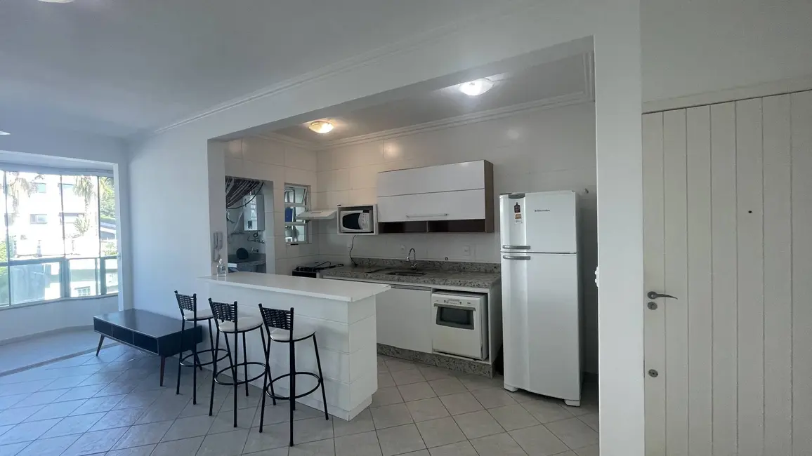 Foto 3 de Apartamento com 2 quartos à venda, 74m2 em Canasvieiras, Florianopolis - SC