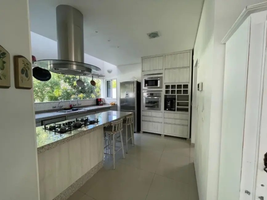 Foto 42 de Casa com 4 quartos para alugar, 400m2 em Jurerê, Florianopolis - SC