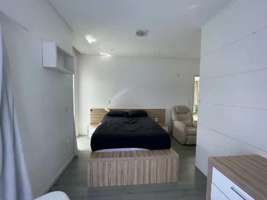 Foto 26 de Casa com 4 quartos para alugar, 400m2 em Jurerê, Florianopolis - SC