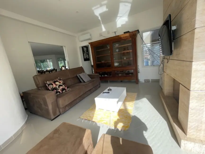 Foto 34 de Casa com 4 quartos para alugar, 400m2 em Jurerê, Florianopolis - SC
