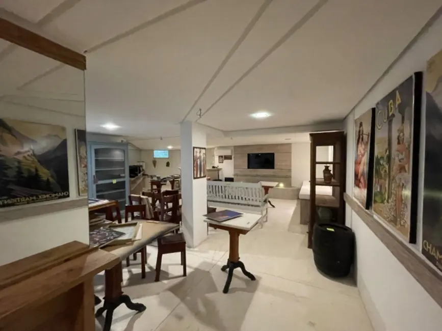 Foto 49 de Casa com 4 quartos para alugar, 400m2 em Jurerê, Florianopolis - SC