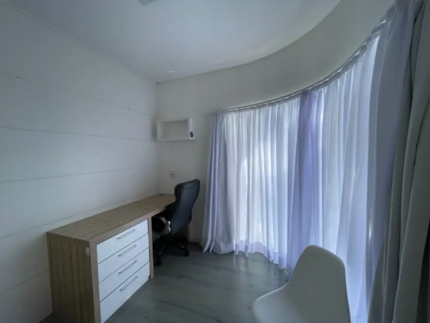 Foto 27 de Casa com 4 quartos para alugar, 400m2 em Jurerê, Florianopolis - SC