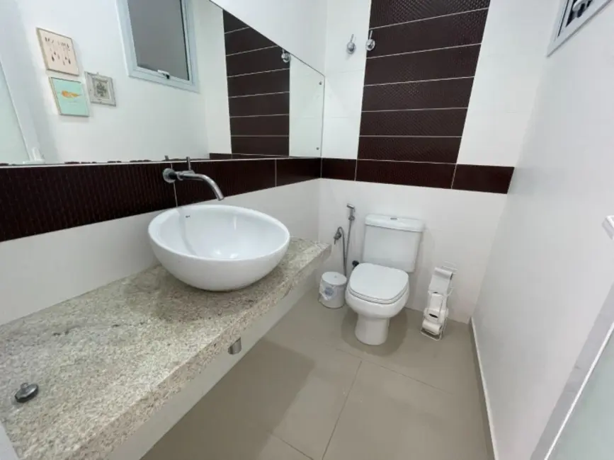 Foto 37 de Casa com 4 quartos para alugar, 400m2 em Jurerê, Florianopolis - SC