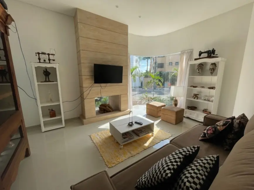 Casa com 4 quartos para alugar, 400m2 em Jurerê, Florianopolis - SC - imagem 8 Foto 8 de Casa com 4 quartos para alugar, 400m2 em Jurerê, Florianopolis - SC