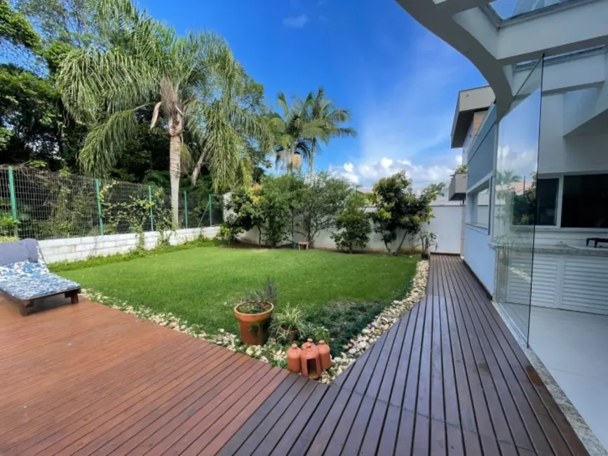 Foto 60 de Casa com 4 quartos para alugar, 400m2 em Jurerê, Florianopolis - SC