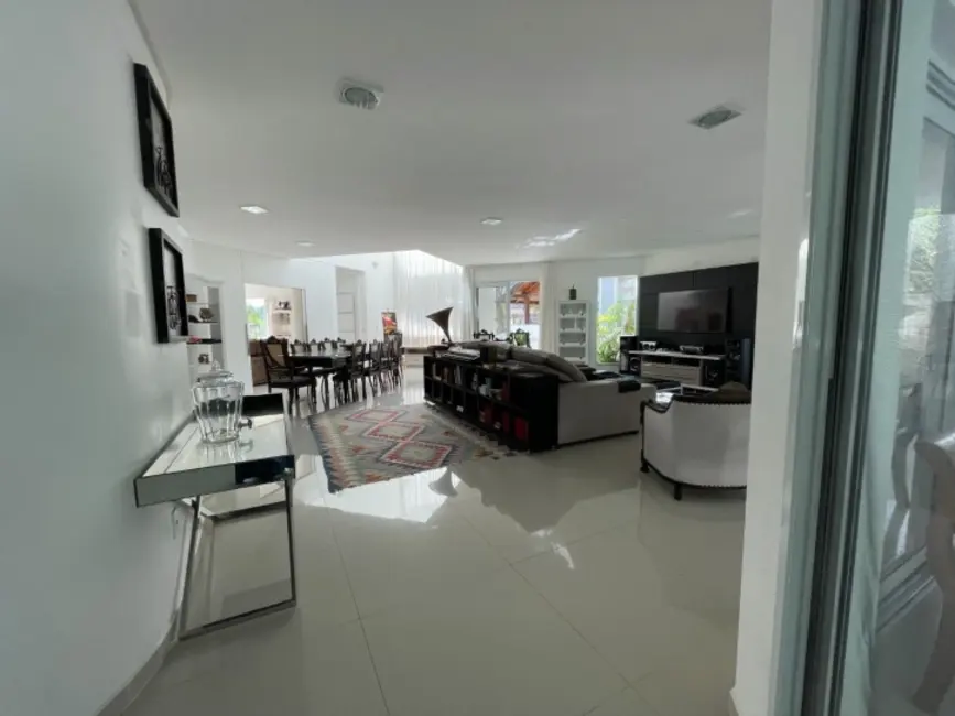 Foto 43 de Casa com 4 quartos para alugar, 400m2 em Jurerê, Florianopolis - SC