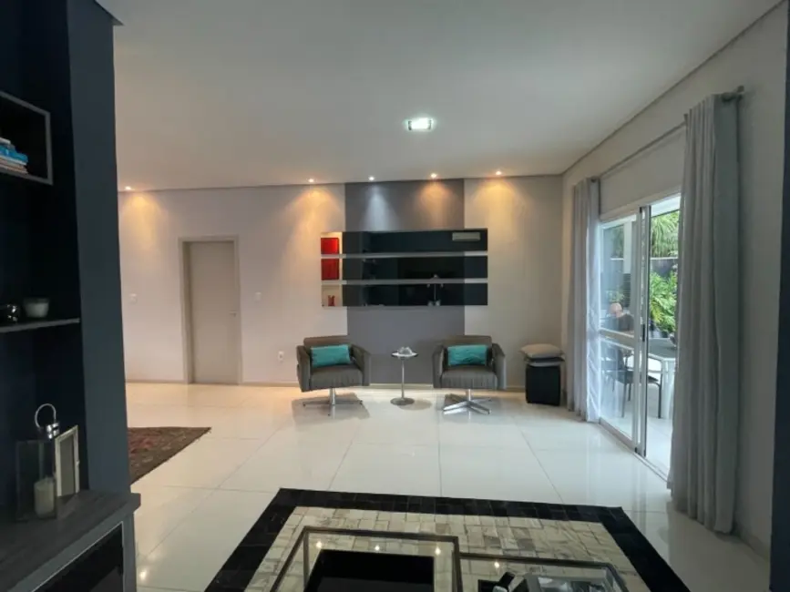 Casa com 4 quartos à venda, 510m2 em Jurerê, Florianopolis - SC - imagem 9 Foto 9 de Casa com 4 quartos à venda, 510m2 em Jurerê, Florianopolis - SC