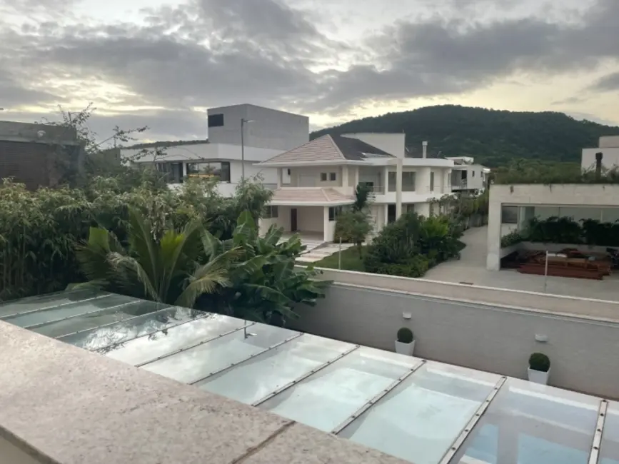 Casa com 4 quartos para alugar, 258m2 em Jurerê Internacional, Florianopolis - SC - imagem 4 Foto 4 de Casa com 4 quartos para alugar, 258m2 em Jurerê Internacional, Florianopolis - SC