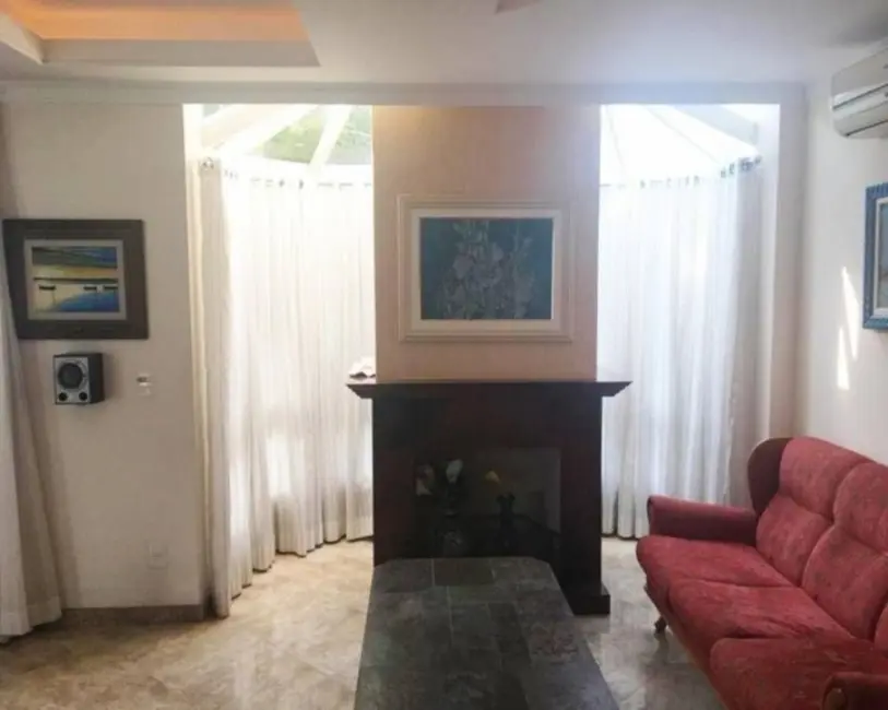 Casa com 5 quartos à venda e para alugar, 420m2 em Jurerê Internacional, Florianopolis - SC - imagem 8 Foto 8 de Casa com 5 quartos à venda e para alugar, 420m2 em Jurerê Internacional, Florianopolis - SC