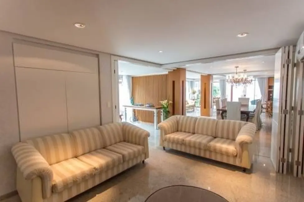 Casa com 5 quartos para alugar, 323m2 em Jurerê Internacional, Florianopolis - SC - imagem 6 Foto 6 de Casa com 5 quartos para alugar, 323m2 em Jurerê Internacional, Florianopolis - SC