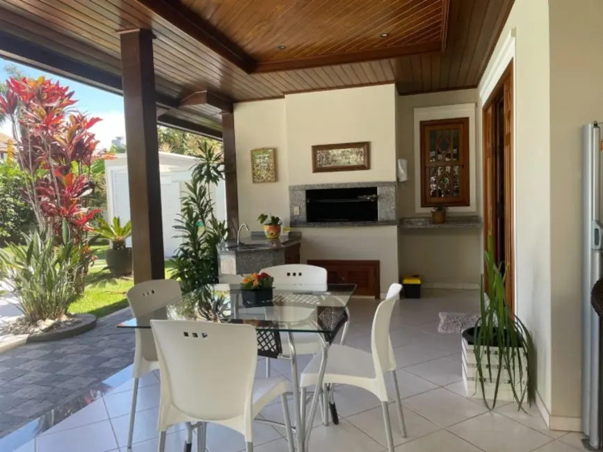 Foto 8 de Casa com 5 quartos para alugar, 280m2 em Jurerê Internacional, Florianopolis - SC