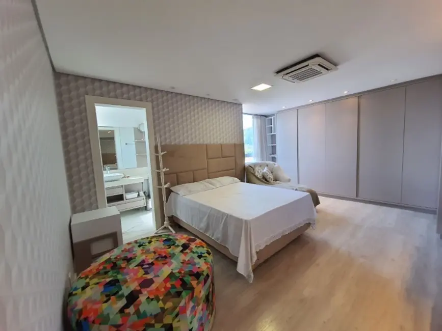 Cobertura com 4 quartos à venda e para alugar, 256m2 em Canasvieiras, Florianopolis - SC - imagem 5 Foto 5 de Cobertura com 4 quartos à venda e para alugar, 256m2 em Canasvieiras, Florianopolis - SC